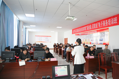 济宁高新区接庄街道开展'强技能、促就业'技能培训活动